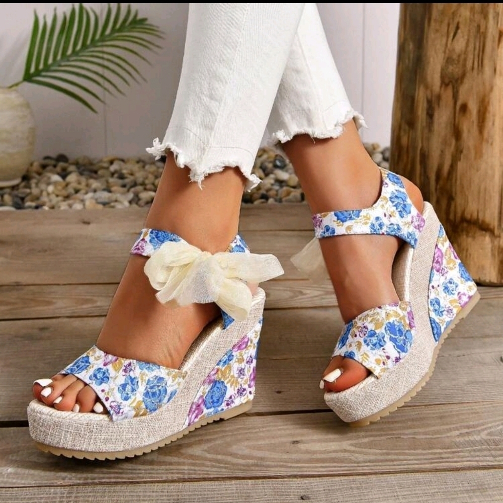 New High Heel Women Sandals With Wedge, Waterproof Platform - Picture 2 of 6